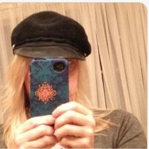 DKNY Classic Black Cap